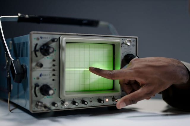 Close view of an ultrasonic flaw detector used for advanced weld inspection